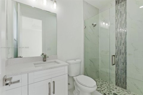 Снять в аренду виллу или дом в Лихай-Эйкерс, Флорида 3 спальни, № 1957951 - фото 9