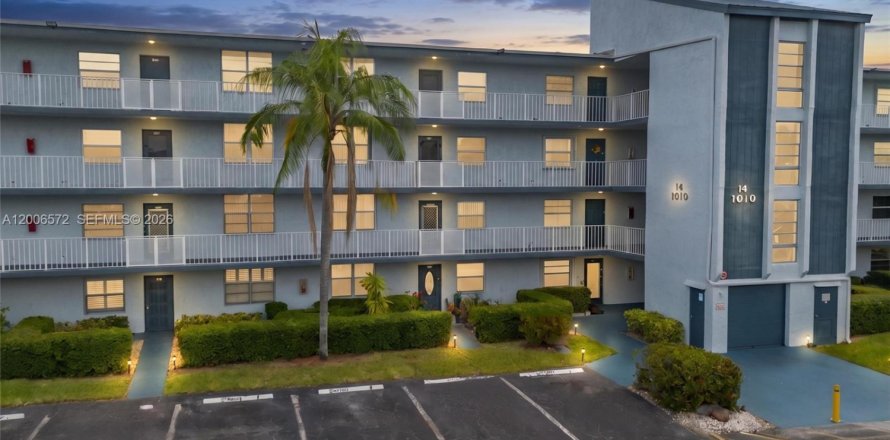 Condominio en Margate, Florida, 2 dormitorios  № 2072564