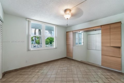 Condominio en venta en Margate, Florida, 2 dormitorios, 92.9 m2 № 2072564 - foto 13