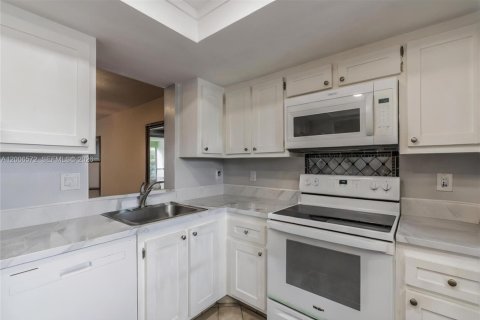 Condominio en venta en Margate, Florida, 2 dormitorios, 92.9 m2 № 2072564 - foto 8