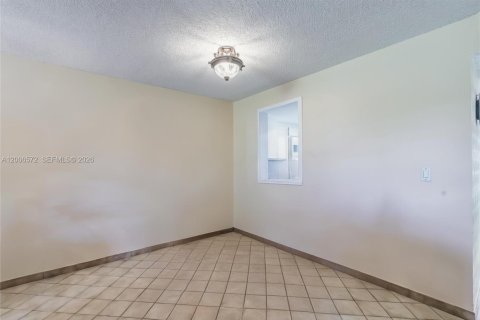 Condominio en venta en Margate, Florida, 2 dormitorios, 92.9 m2 № 2072564 - foto 12