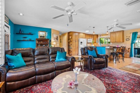 House in Englewood, Florida 3 bedrooms, 130.43 sq.m. № 2092211 - photo 7