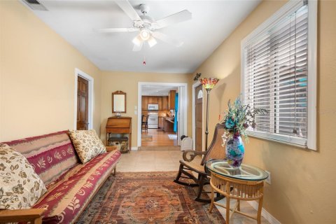 House in Englewood, Florida 3 bedrooms, 130.43 sq.m. № 2092211 - photo 26