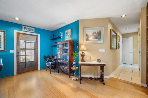 House in Englewood, Florida 3 bedrooms, 130.43 sq.m. № 2092211 - photo 5
