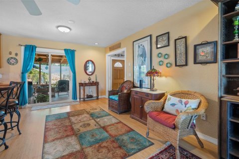House in Englewood, Florida 3 bedrooms, 130.43 sq.m. № 2092211 - photo 9