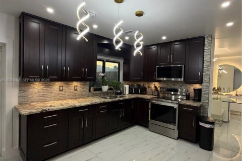 Купить виллу или дом в Майами, Флорида 3 спальни, 211.35м2, № 2086605 - фото 8
