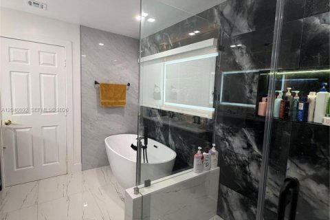 Купить виллу или дом в Майами, Флорида 3 спальни, 211.35м2, № 2086605 - фото 26