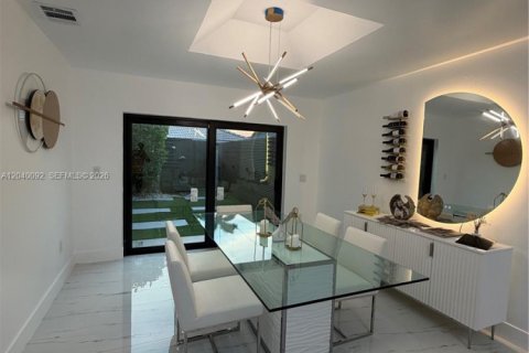 Купить виллу или дом в Майами, Флорида 3 спальни, 211.35м2, № 2086605 - фото 5