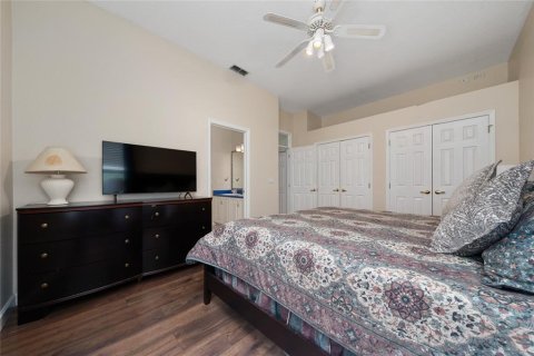 House in Orlando, Florida 4 bedrooms, 264.4 sq.m. № 1654821 - photo 25