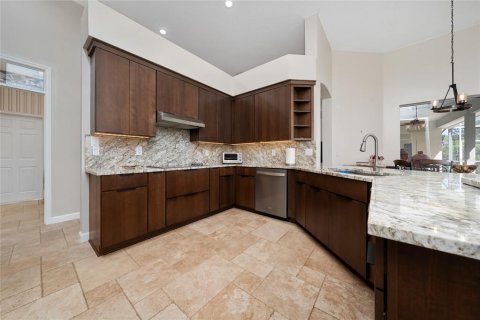 House in Orlando, Florida 4 bedrooms, 264.4 sq.m. № 1654821 - photo 8