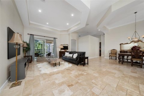 House in Orlando, Florida 4 bedrooms, 264.4 sq.m. № 1654821 - photo 4