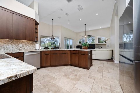 House in Orlando, Florida 4 bedrooms, 264.4 sq.m. № 1654821 - photo 10