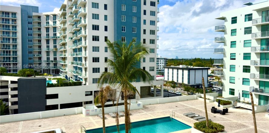 Condo in Hollywood, Florida, 2 bedrooms  № 1998123