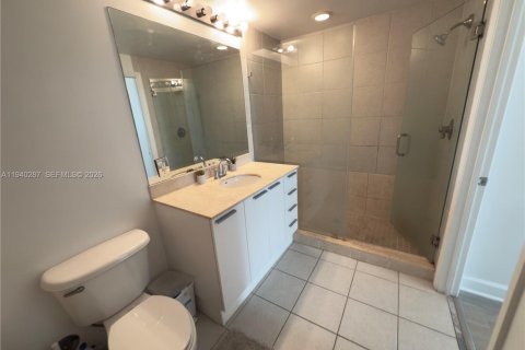 Condo in Hollywood, Florida, 2 bedrooms  № 1998123 - photo 8