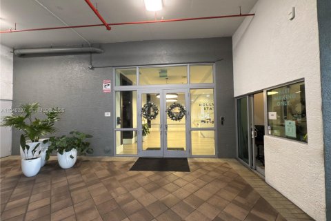 Copropriété à vendre à Hollywood, Floride: 2 chambres, 111.95 m2 № 1998123 - photo 23