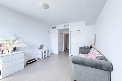 Copropriété à vendre à Hollywood, Floride: 2 chambres, 111.95 m2 № 1998123 - photo 13