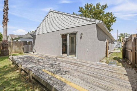 Villa ou maison à louer à Sanford, Floride: 4 chambres, 130.62 m2 № 2389449 - photo 16