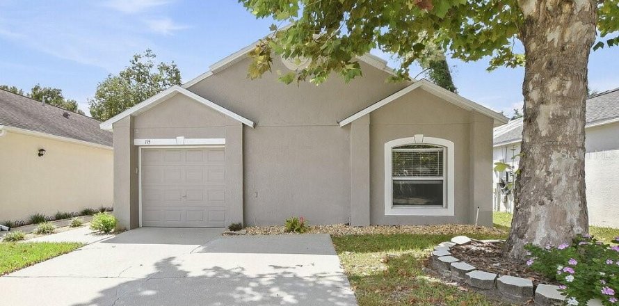 Villa ou maison à Sanford, Floride 4 chambres, 130.62 m2 № 2389449
