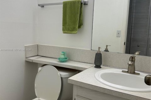 Condo in Deerfield Beach, Florida, 1 bedroom  № 2081166 - photo 7