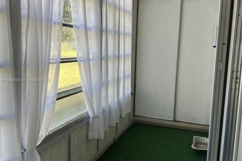 Condo in Deerfield Beach, Florida, 1 bedroom  № 2081166 - photo 10