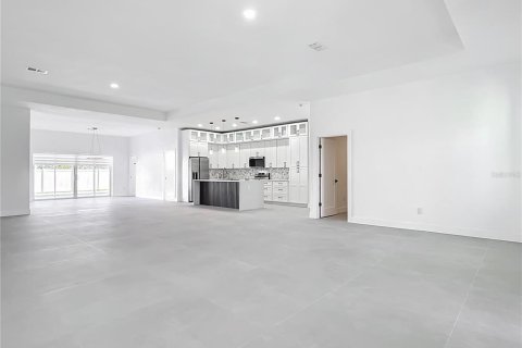 Villa ou maison à louer à Rotonda, Floride: 5 chambres, 239.69 m2 № 2402841 - photo 4