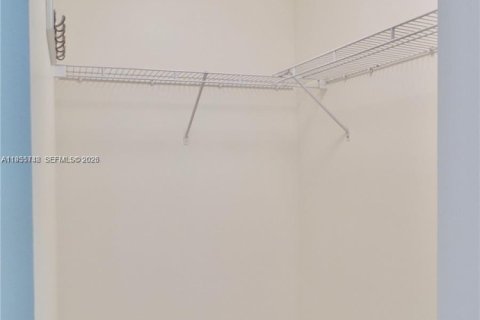 Снять в аренду таунхаус в Мирамар, Флорида 3 спальни, 182.09м2, № 2009712 - фото 25