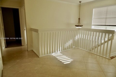 Снять в аренду таунхаус в Мирамар, Флорида 3 спальни, 182.09м2, № 2009712 - фото 15