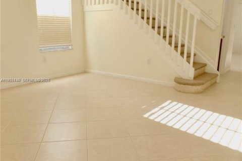 Снять в аренду таунхаус в Мирамар, Флорида 3 спальни, 182.09м2, № 2009712 - фото 12