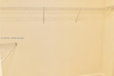 Снять в аренду таунхаус в Мирамар, Флорида 3 спальни, 182.09м2, № 2009712 - фото 18