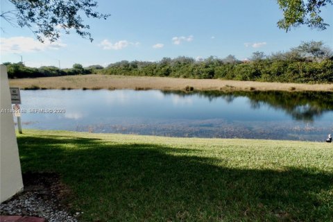 Снять в аренду таунхаус в Мирамар, Флорида 3 спальни, 182.09м2, № 2009712 - фото 4