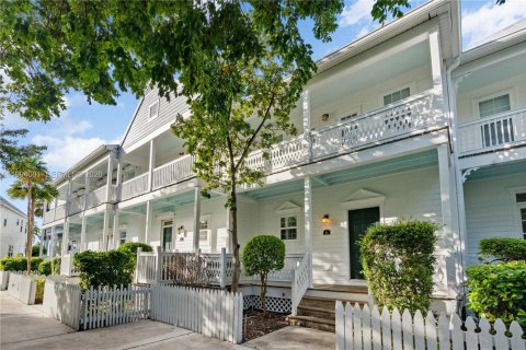 Купить таунхаус в Марафон, Флорида 3 спальни, 122.63м2, № 2055704 - фото 3