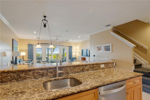 Купить таунхаус в Марафон, Флорида 3 спальни, 122.63м2, № 2055704 - фото 10