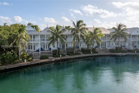 Купить таунхаус в Марафон, Флорида 3 спальни, 122.63м2, № 2055704 - фото 7