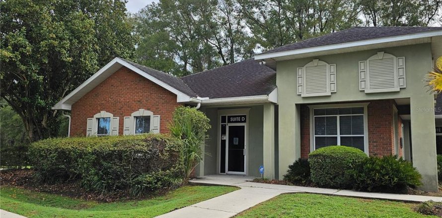 Commercial property in Alachua, Florida 232.26 sq.m. № 996646