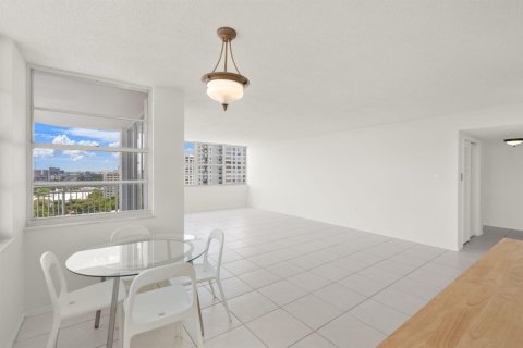 Купить кондоминиум в Авентура, Флорида 3 комнаты, 149.11м2, № 2086105 - фото 6