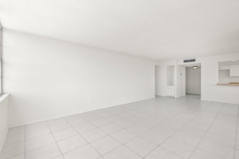Купить кондоминиум в Авентура, Флорида 3 комнаты, 149.11м2, № 2086105 - фото 12