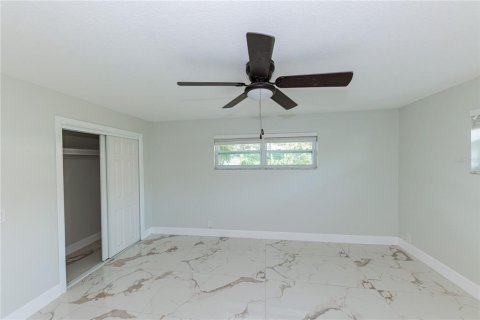 House in Clearwater, Florida 3 bedrooms, 163.51 sq.m. № 2303237 - photo 25