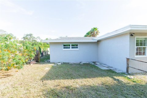House in Clearwater, Florida 3 bedrooms, 163.51 sq.m. № 2303237 - photo 20