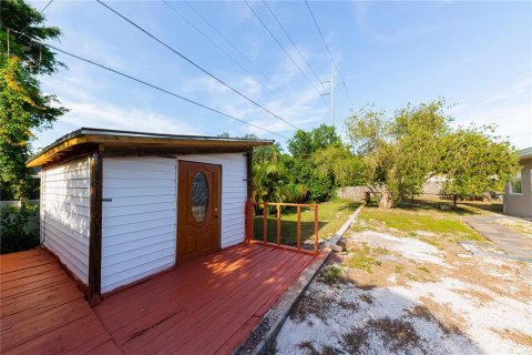 House in Clearwater, Florida 3 bedrooms, 163.51 sq.m. № 2303237 - photo 23