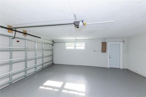 House in Clearwater, Florida 3 bedrooms, 163.51 sq.m. № 2303237 - photo 26