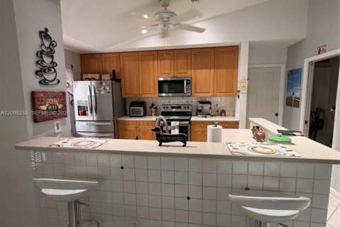 Touwnhouse à vendre à Palm Beach Gardens, Floride: 3 chambres, 125.14 m2 № 2395254 - photo 12