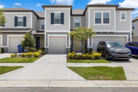 Adosado en Wesley Chapel, Florida 3 dormitorios, 163.51 m2 № 2219575
