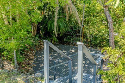 House in Pinecrest, Florida 6 bedrooms, 448.25 sq.m. № 1739856 - photo 29