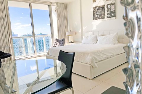 Купить кондоминиум в Майами, Флорида 45.99м2, № 2060749 - фото 5