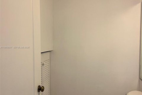 Купить кондоминиум в Майами, Флорида 2 комнаты, 105.91м2, № 2027308 - фото 7