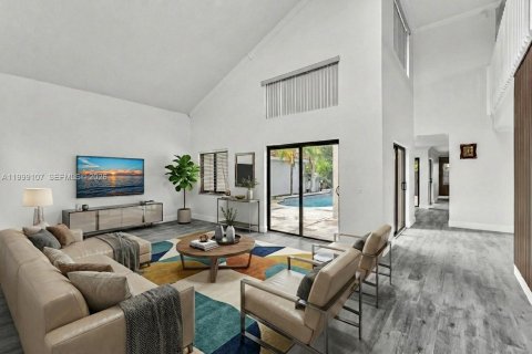 Casa en alquiler en Hialeah, Florida, 4 dormitorios, 249.91 m2 № 2066087 - foto 16