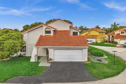 Casa en alquiler en Hialeah, Florida, 4 dormitorios, 249.91 m2 № 2066087 - foto 5