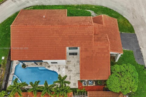 Casa en alquiler en Hialeah, Florida, 4 dormitorios, 249.91 m2 № 2066087 - foto 4