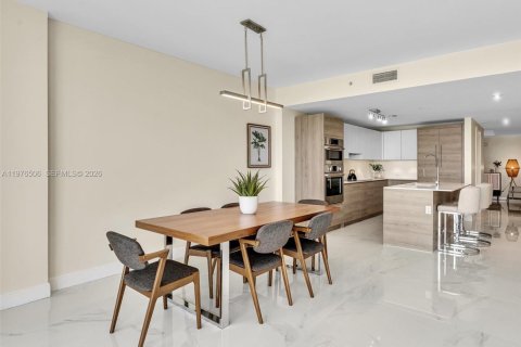 Купить кондоминиум в Бей-Харбор-Айлендс, Флорида 4 спальни, 179.21м2, № 2041494 - фото 13