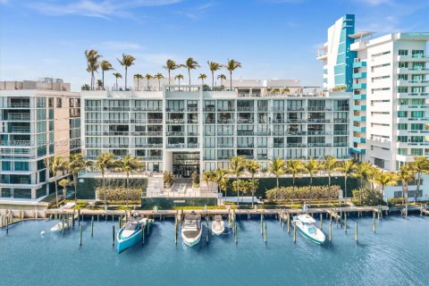 Купить кондоминиум в Бей-Харбор-Айлендс, Флорида 4 спальни, 179.21м2, № 2041494 - фото 3